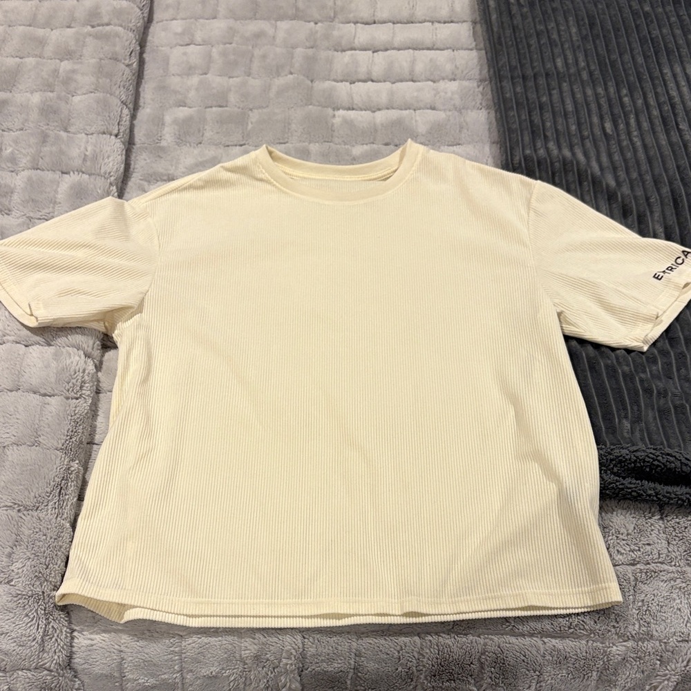 SHEIN Cream Short Sleeve Tee